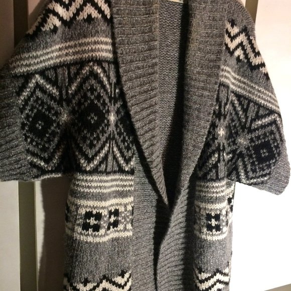 Old Navy Gray Black Cream Sweater Size Med - Picture 1 of 7